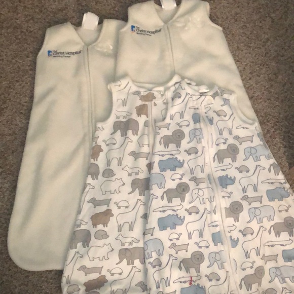 🌟 4 - TWIN BABY SLEEP SACKS🌟 - Picture 1 of 3